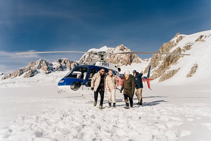 Mount Cook and The Glaciers 55-Minute Helicopter Flight - Photo 1 of 9
